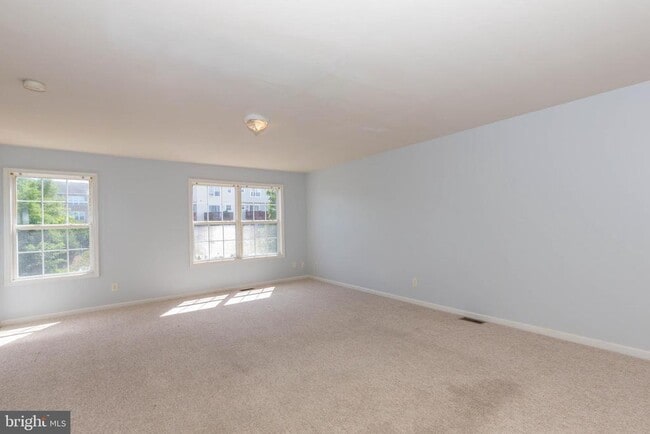 Building Photo - 128 Pony Cir