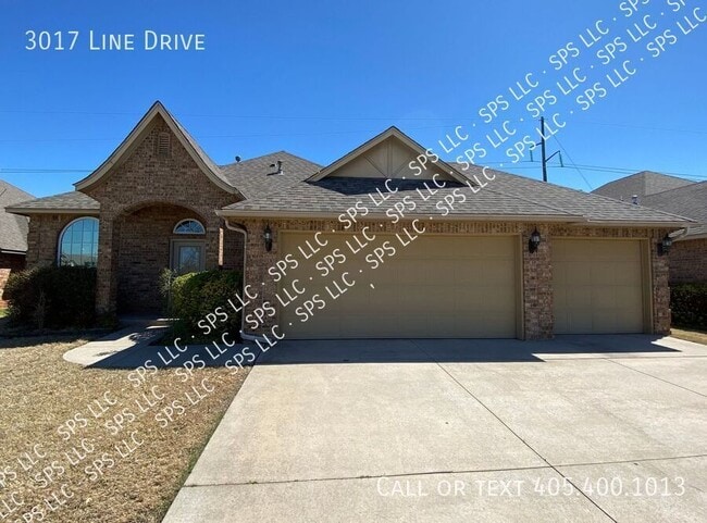 Building Photo - 3017 Line Dr