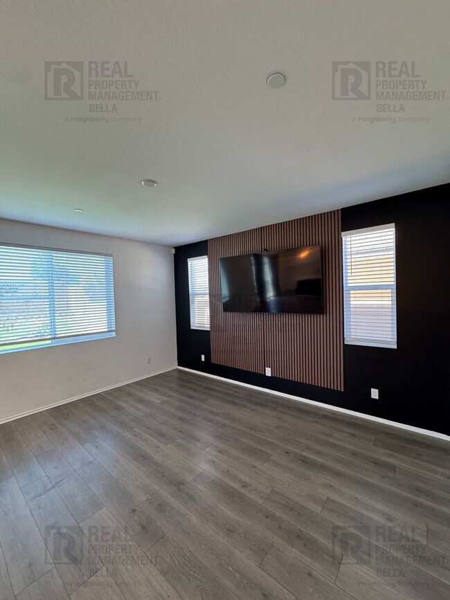 Building Photo - 2807 Moonshimmer St