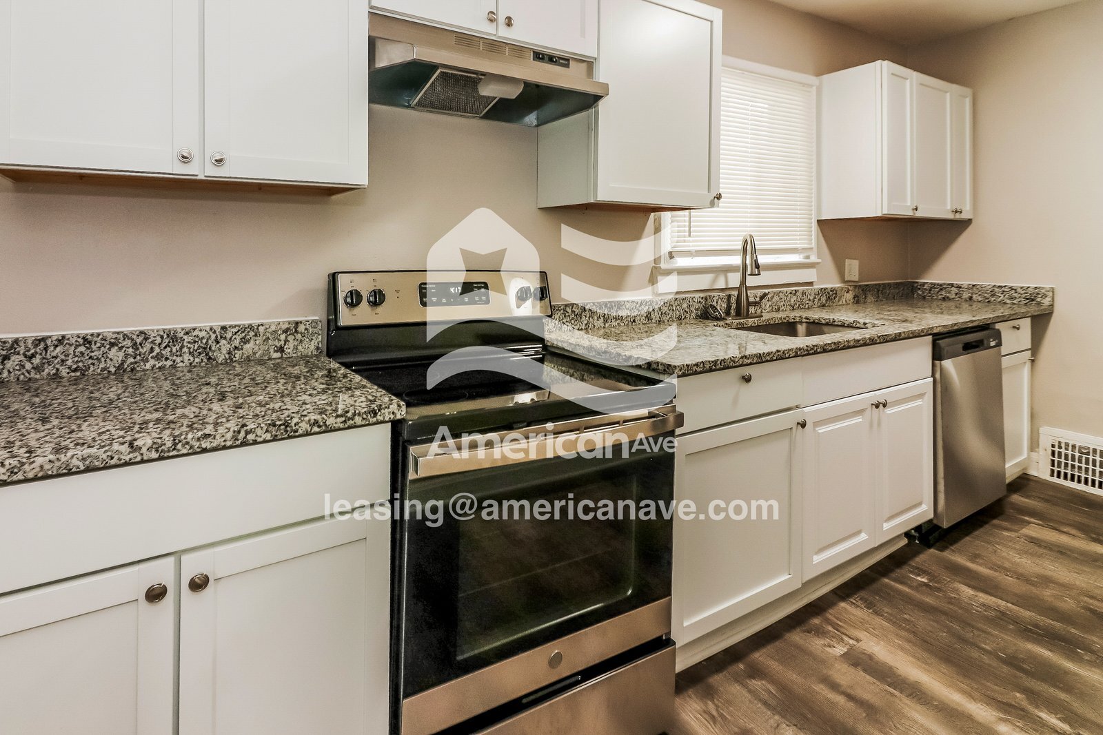 Building Photo - 4432 Flora Ave