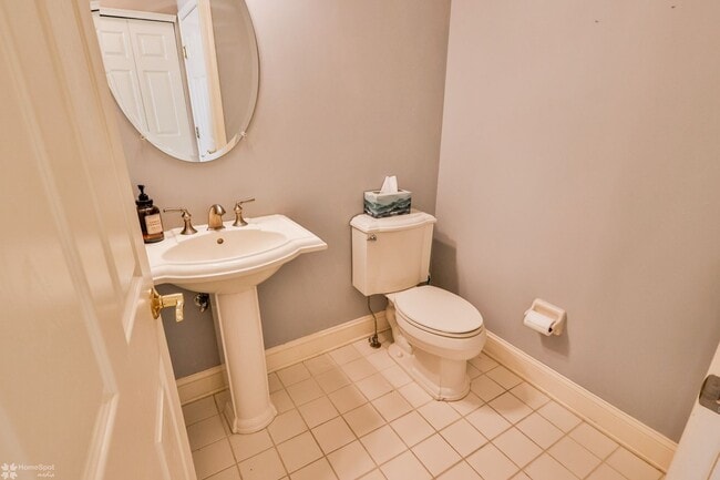 Building Photo - Beautifully maintained, energy-efficient f...