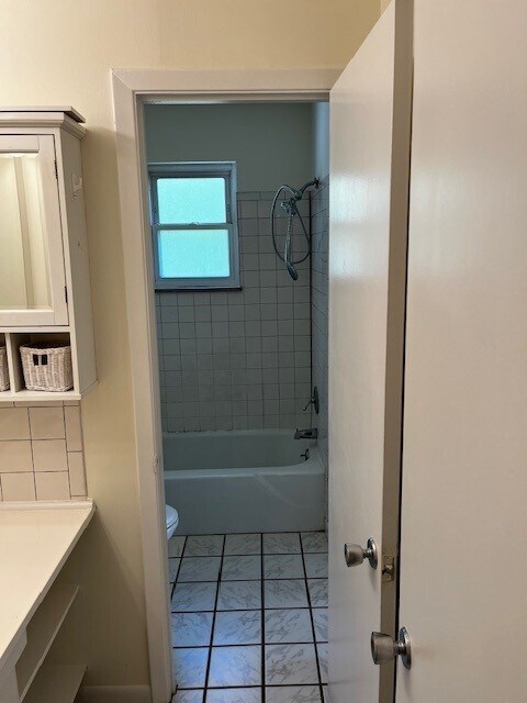 Upstairs bath - 10912 Dineen Dr
