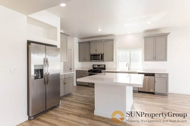 Building Photo - Beautiful Newer Home In Great Lehi Location!!