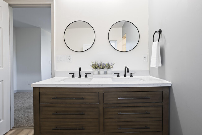 Building Photo - 4593 Windsor Spring Rd