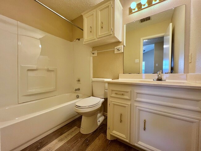 Building Photo - 3409 Hyden Ave