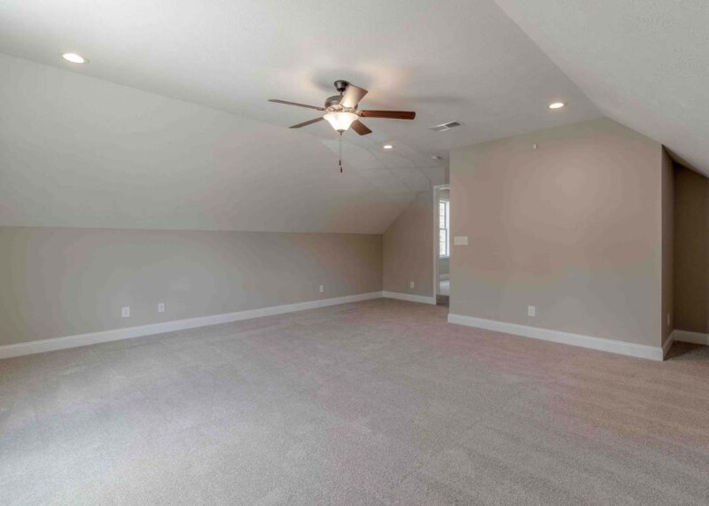 Building Photo - 180 Bonnell Dr