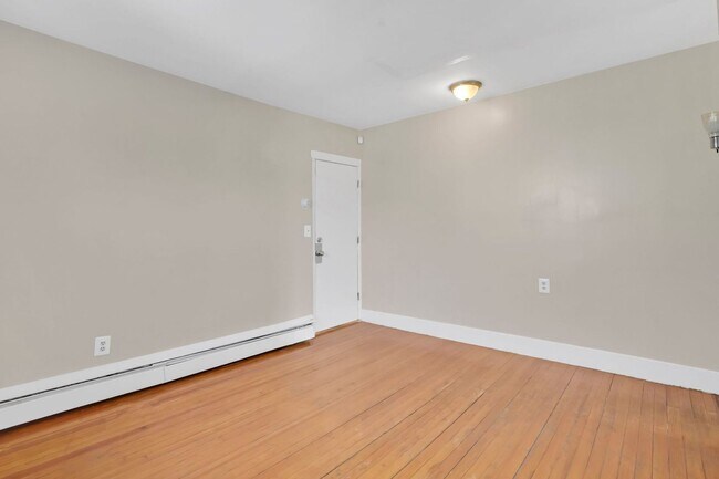 Building Photo - 3 Sumner Ave