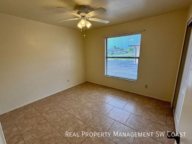 Building Photo - 4407 SW 7th Pl