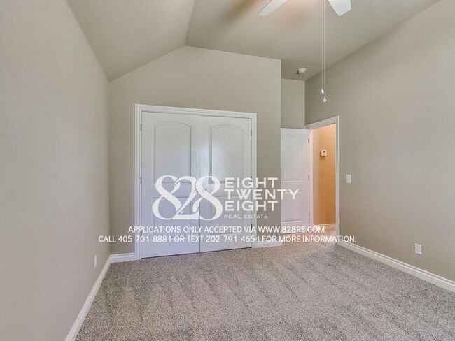 Building Photo - Roommates Not Working Out? 4 Bed/2 Bath Home Near OU Campus Available NOW! (Not Preleasing for 2027)