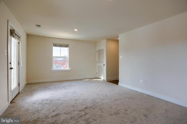 Building Photo - 1 Taube Ct