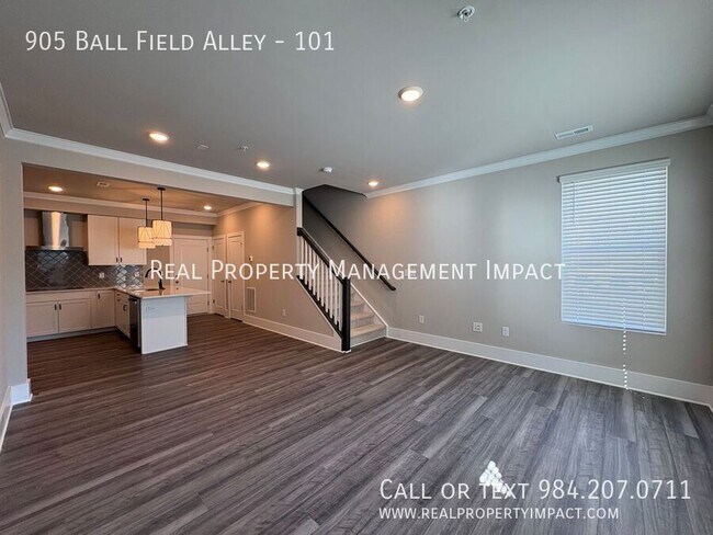 Building Photo - 112 Byrum St