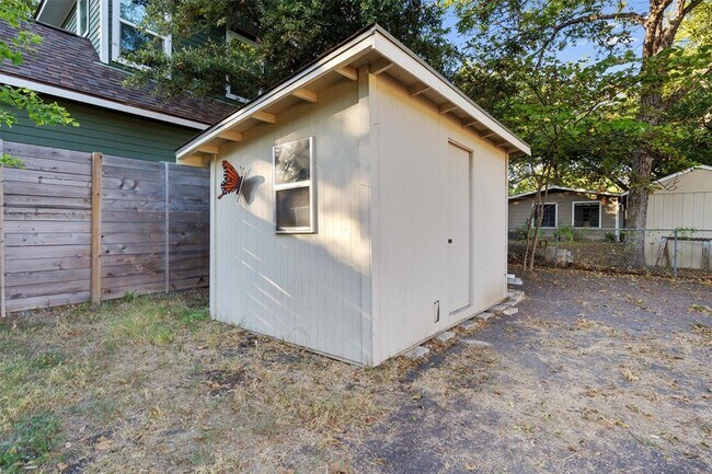 Building Photo - 406 Hammack Dr