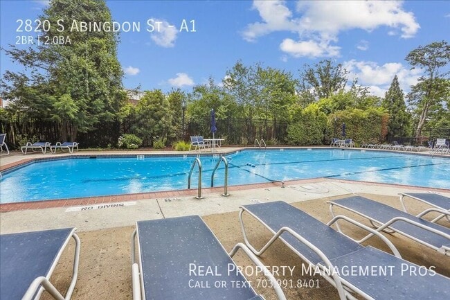 Building Photo - 2820 S Abingdon St
