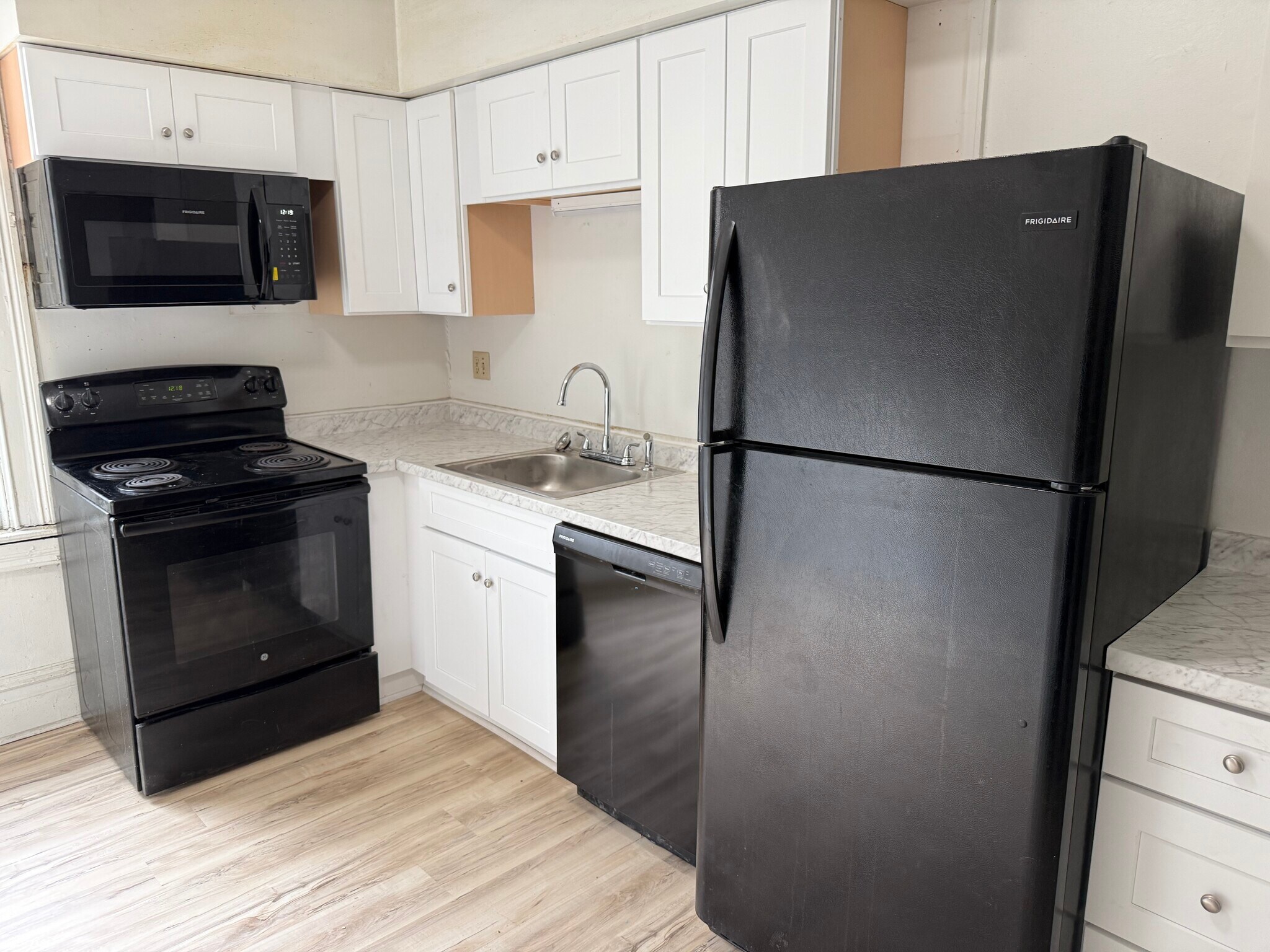 Building Photo - 5704 Darlington Rd