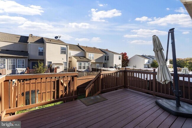 Building Photo - 5030 Finsbury Rd