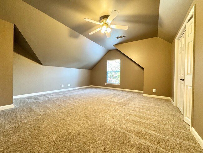 Building Photo - 4 Bed, 2.5 Bath Home w/ 2 Car Garage in Fieldstone Farms