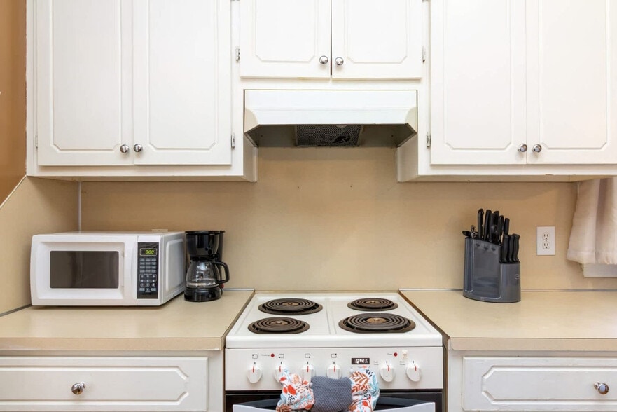 Building Photo - 2217 13th St