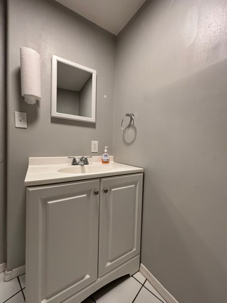 Building Photo - 302 Union St