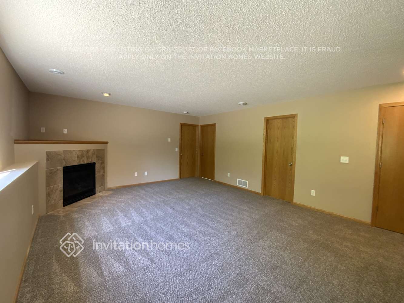 Building Photo - 336 Brady St