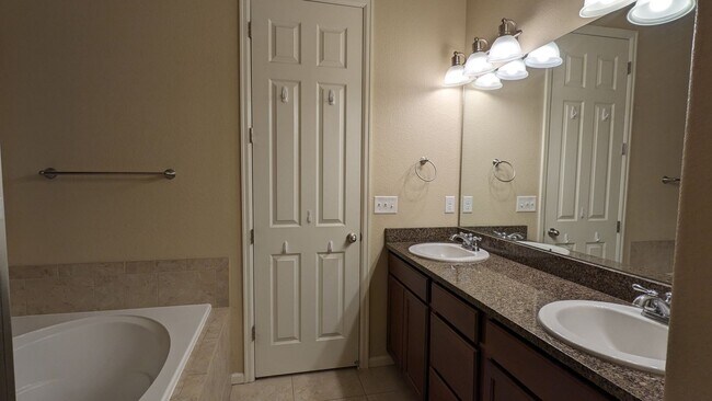 Building Photo - SPACIOUS RANCHER WITH FINISHED BASEMENT ON...