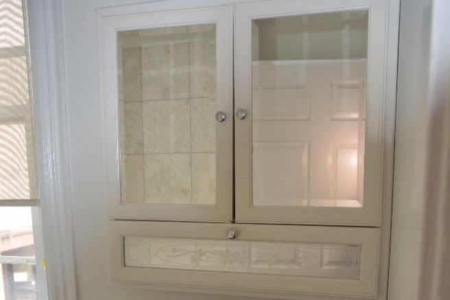 medicine cabinet in bath - 217 Vine St