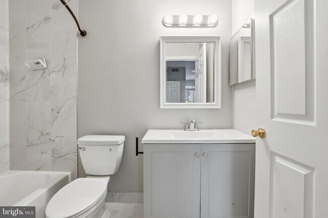 Building Photo - 9212 Azure Ct