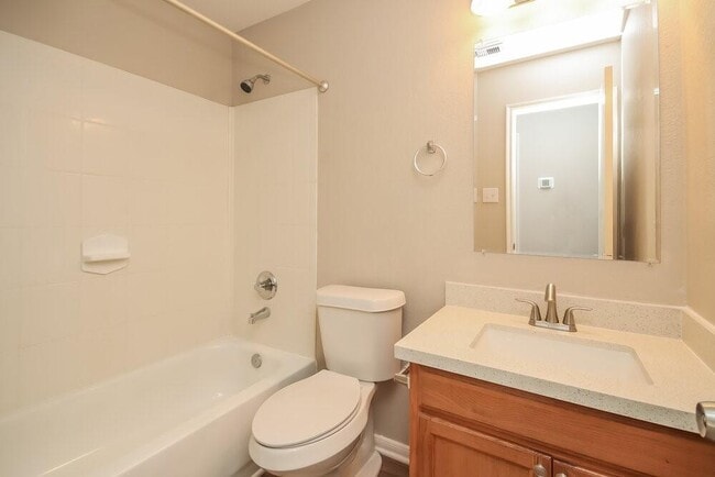 Building Photo - 21623 Mossey Pines Ct