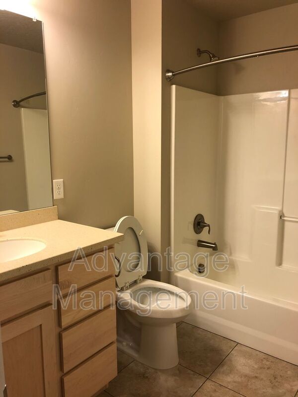 Building Photo - 3216 W Prairie Grass Dr