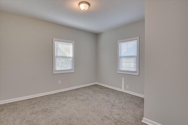 Building Photo - Charming 2 Bedroom/1 Bathroom Cottage in Central Augusta