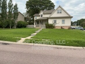 Building Photo - 1008 E Aberdeen Dr