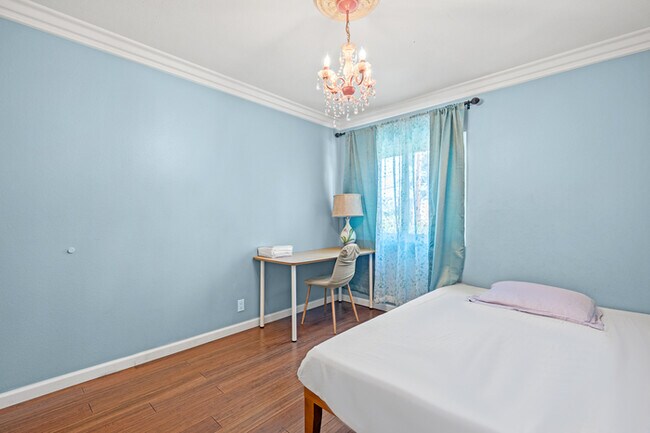 Building Photo - Spacious 4BR Family Retreat w Private Pool