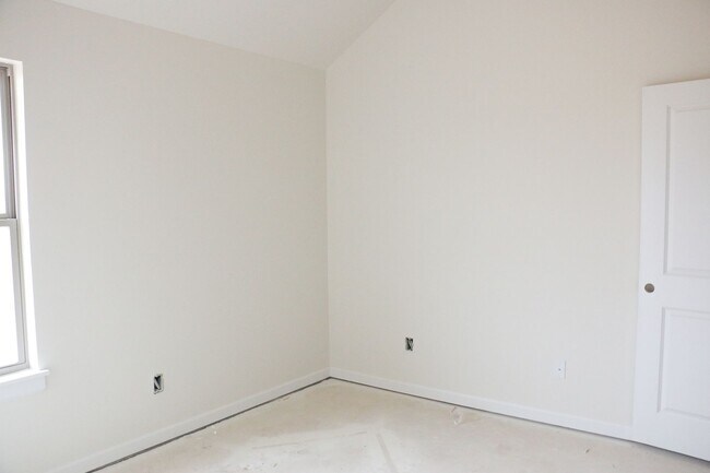 Building Photo - Brand New Home in Shawnee!