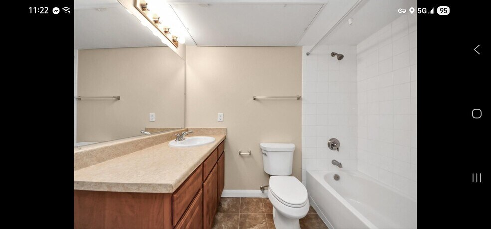 Building Photo - 8415 Hearth Dr