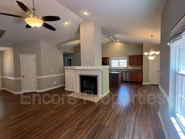 Building Photo - 108 Braxberry Way