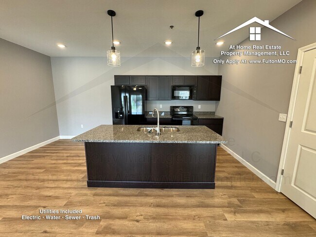 Building Photo - 2610 N Bluff St