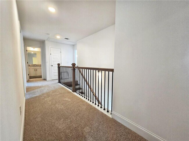 Building Photo - 7372 Rocklin Ln