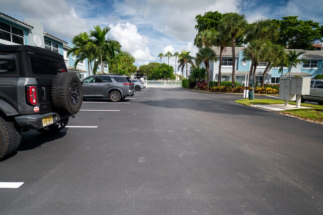 Building Photo - 1088 Jeffery St