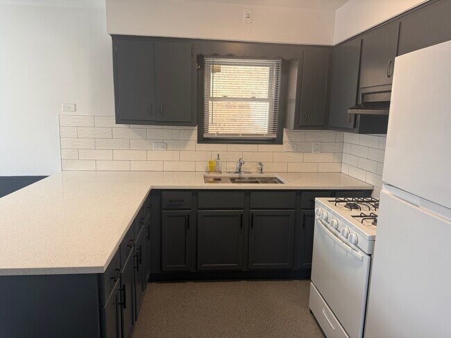 Building Photo - 1540 S 59th Ct