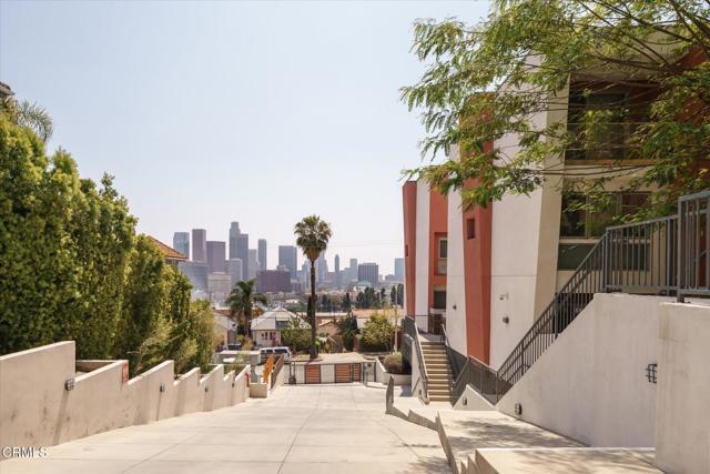 Building Photo - 1015 Figueroa Terrace