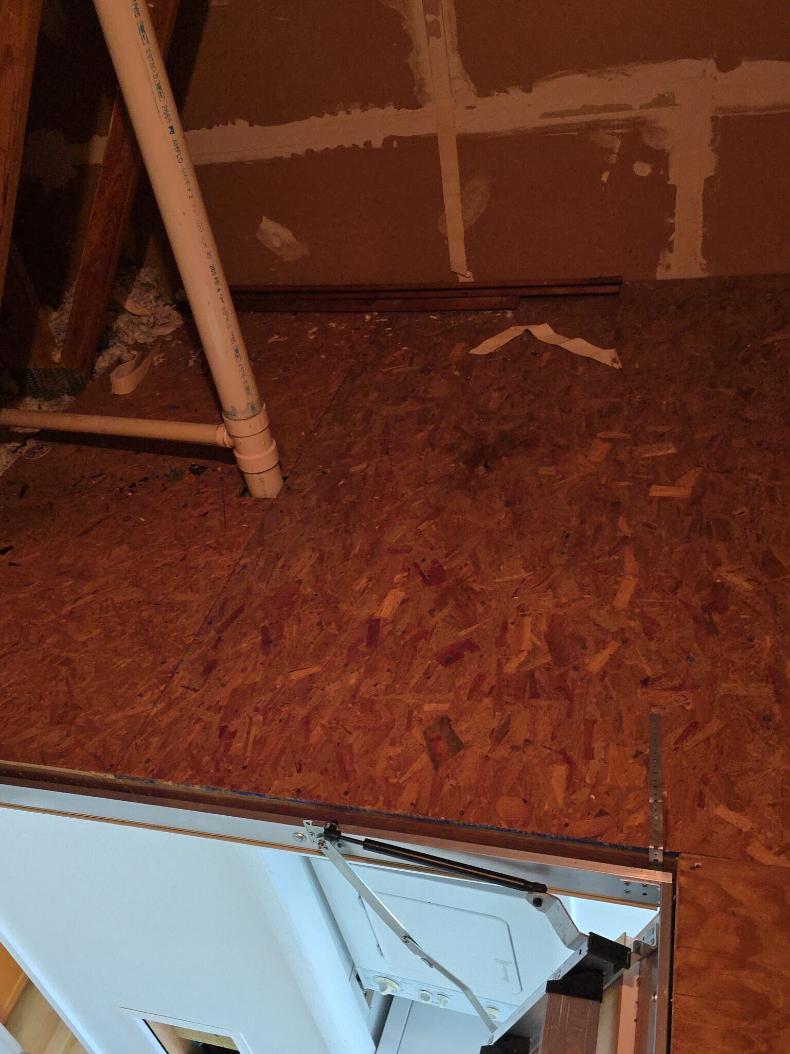 spacious attic for storage - 2062 Elmhurst Ln