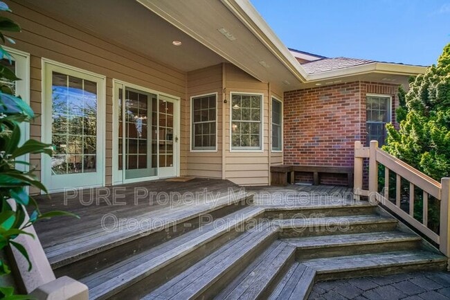 Building Photo - 14020 SW 158th Terrace