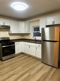 Building Photo - 729 Claim St