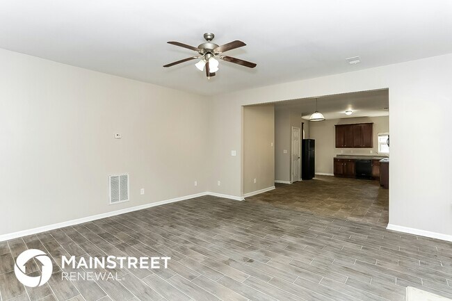 Building Photo - 5118 Upper Elm St