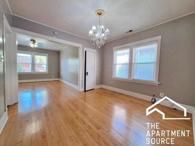 Building Photo - 4135 W Henderson St