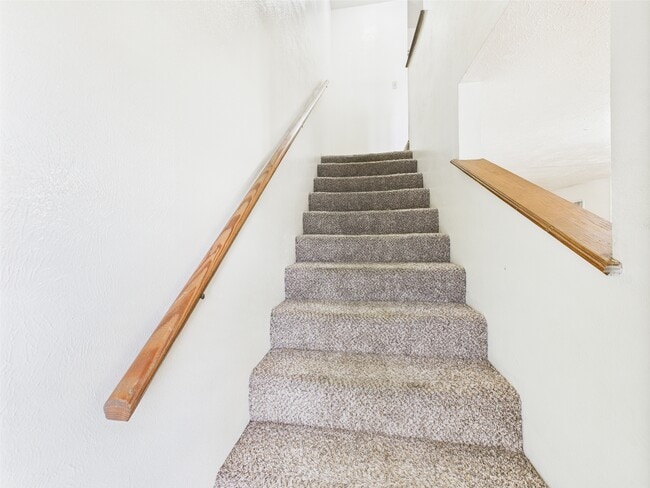 Building Photo - 1108 Welsh Ave