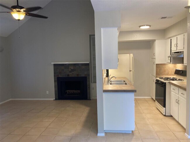 Building Photo - 8004 Dowling Cove