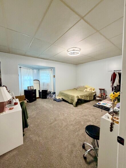 Bedroom - 546 Quincy Ave
