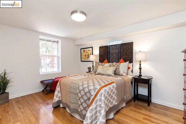 Primary Bedroom - 3863 West St
