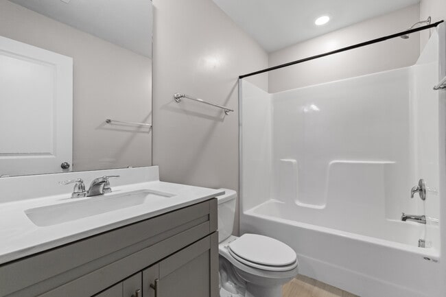 Building Photo - 507 Brushford Ln