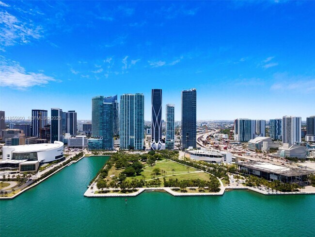Building Photo - 1000 Biscayne Blvd